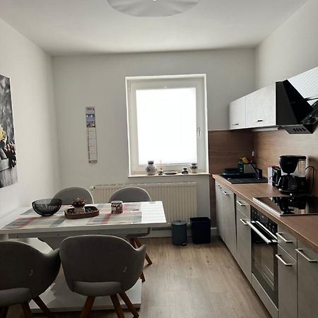 Sehr Schoene Wohnung,Komplett Neu Eingerichtet Limabach - Oberfrohna Buitenkant foto