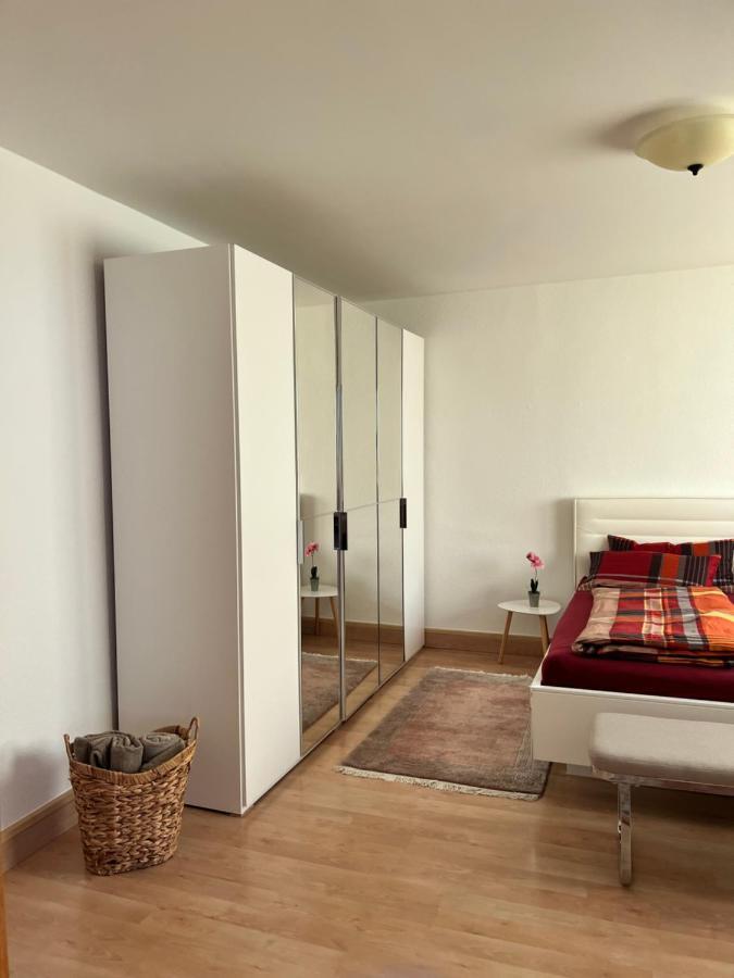 Sehr Schoene Wohnung,Komplett Neu Eingerichtet Limabach - Oberfrohna Buitenkant foto