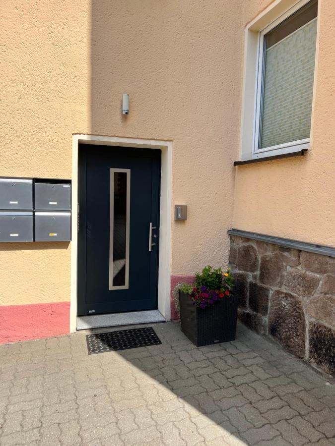 Sehr Schoene Wohnung,Komplett Neu Eingerichtet Limabach - Oberfrohna Buitenkant foto